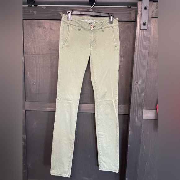 Three pairs of American eagle pants - Picture 6 of 12